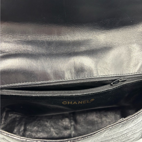 Authentic vintage Chanel Alligator Flap Bag - Picture 12 of 16